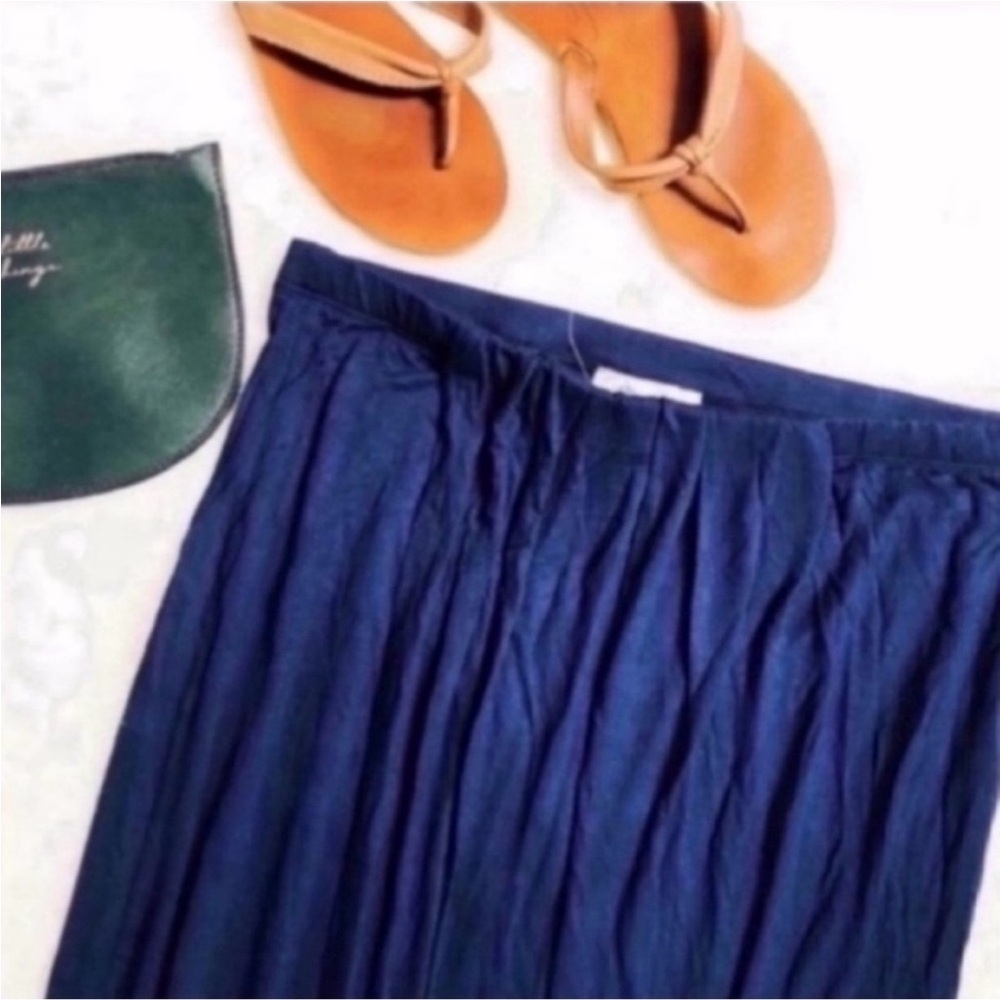 Plus Size Navy Blue Shirred Midi Skirt